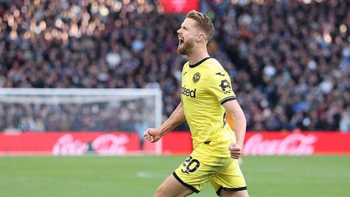 Fenerbahçe nin Şampiyonlar Ligi ndeki rakibi Aston Villa bunalımda! 2