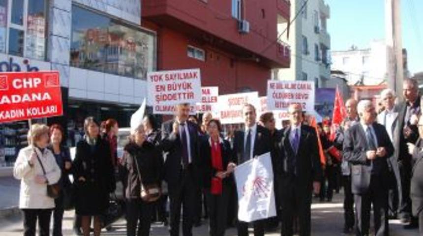 Kadına şiddete tepki g&ouml;sterdiler