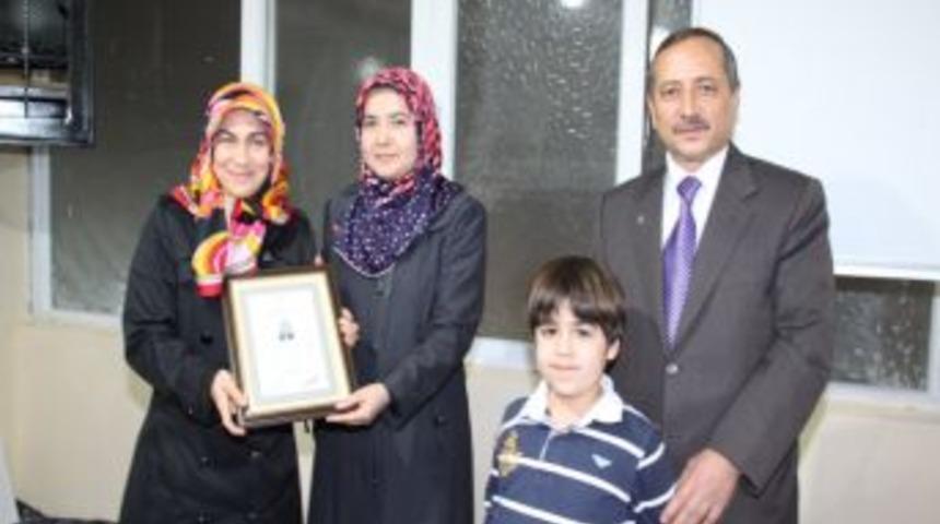 &Ccedil;ukurova M&uuml;ft&uuml;l&uuml;ğ&uuml; ilk hafızlarını mezun etti