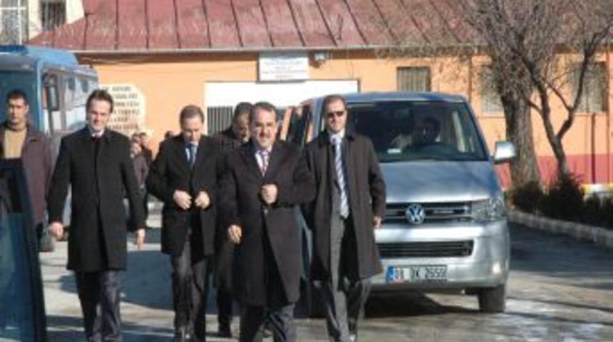 Adalet Bakanı Sadullah Ergin, Van&rsquo;da
