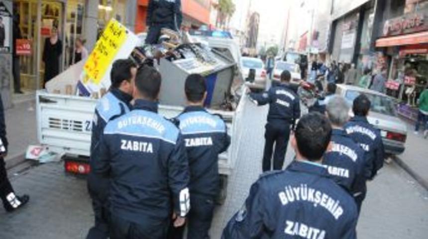 Zabıta kaldırım işgallerine izin vermiyor