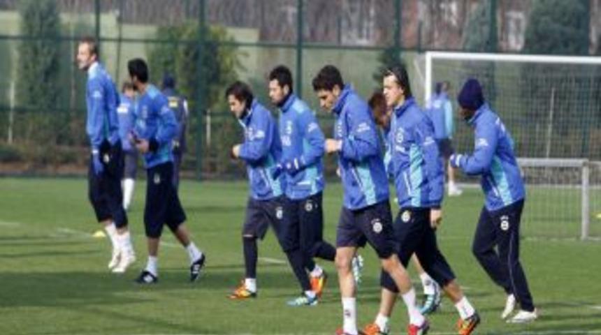 Fenerbah&ccedil;e, ara vermedi