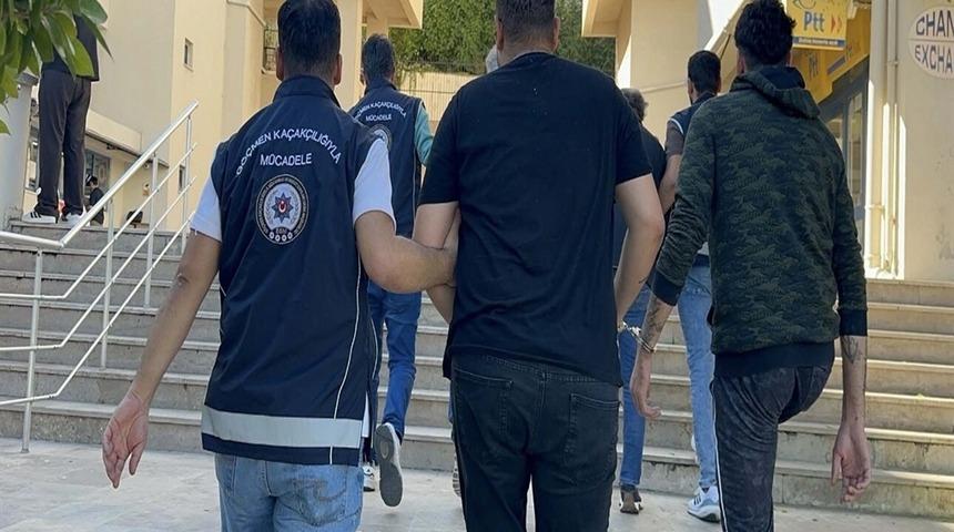 Marmaris&rsquo;te ka&ccedil;ak g&ouml;&ccedil;men operasyonu: 4 tutuklama