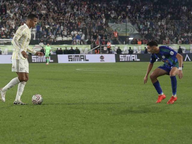 Fenerbah&ccedil;e'den Rize'de 3 goll&uuml; zafer!