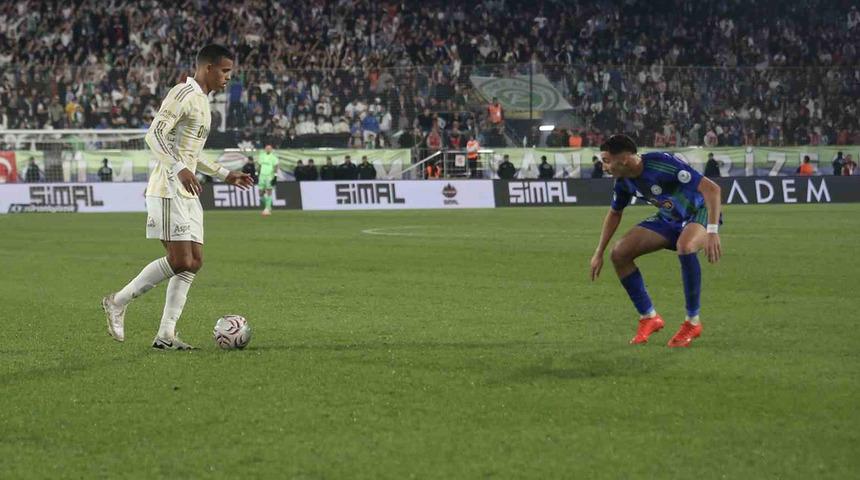 (&Ouml;zet) &Ccedil;aykur Rizespor - Fenerbah&ccedil;e Ma&ccedil;ı &Ouml;zeti ve T&uuml;m &Ouml;nemli Anları