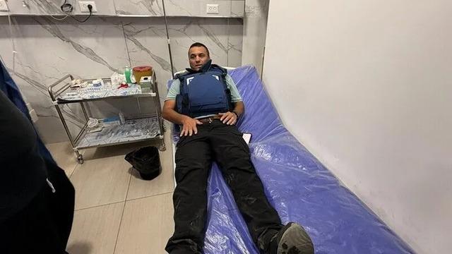 İsrail ordusu, AA foto muhabiri İssam Rimavi'yi plastik mermiyle yaraladı