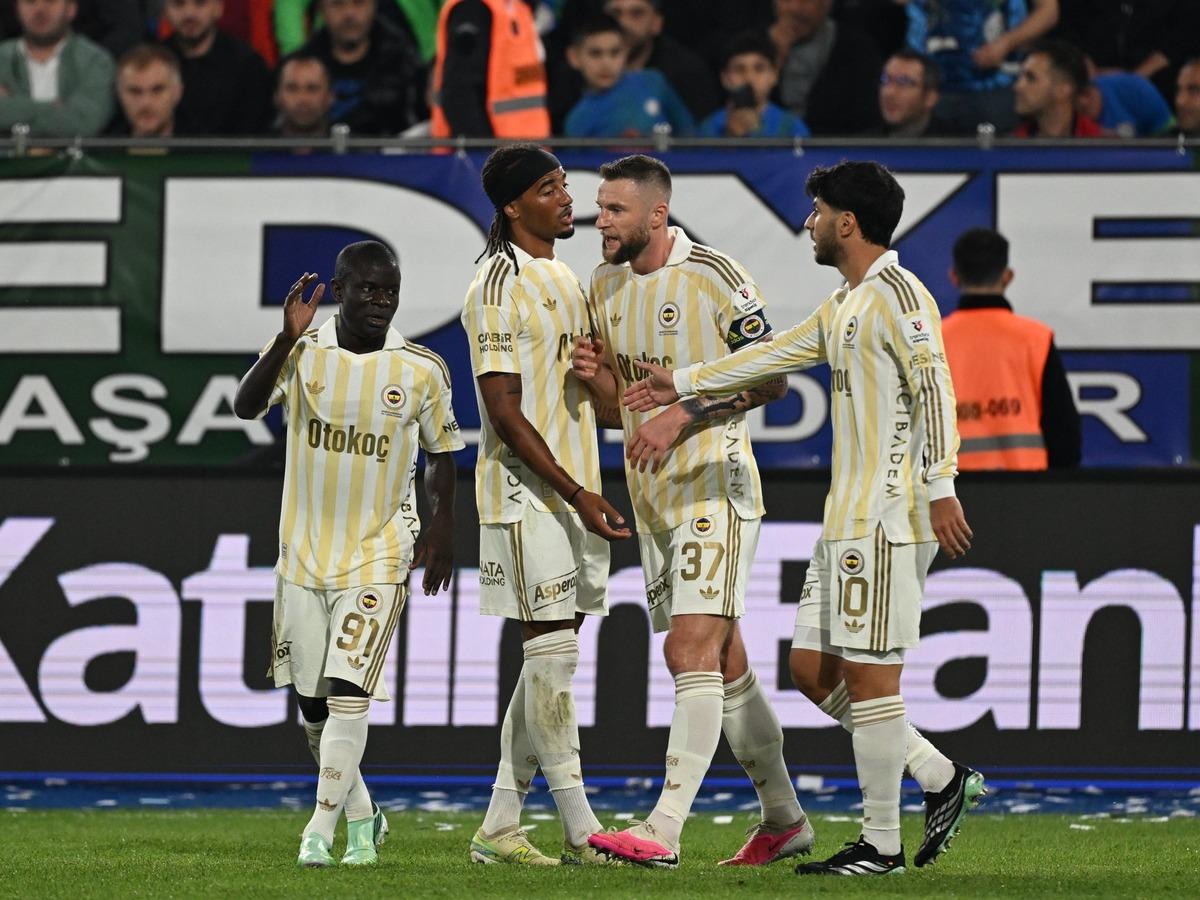 11 sezondur Süper Lig e imzasını atıyor! Fenerbahçe de İrfan Can Kahveci rekor kırıyor 1