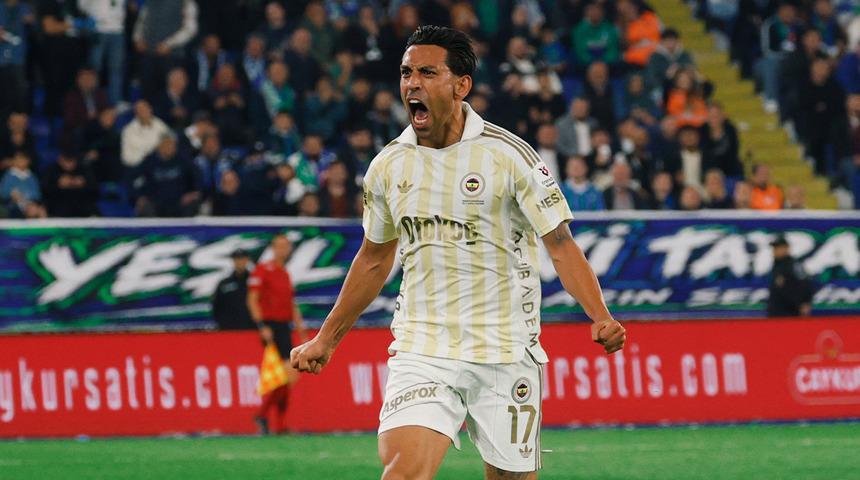 11 sezondur S&uuml;per Lig'e imzasını atıyor! Fenerbah&ccedil;e'de İrfan Can Kahveci rekor kırıyor