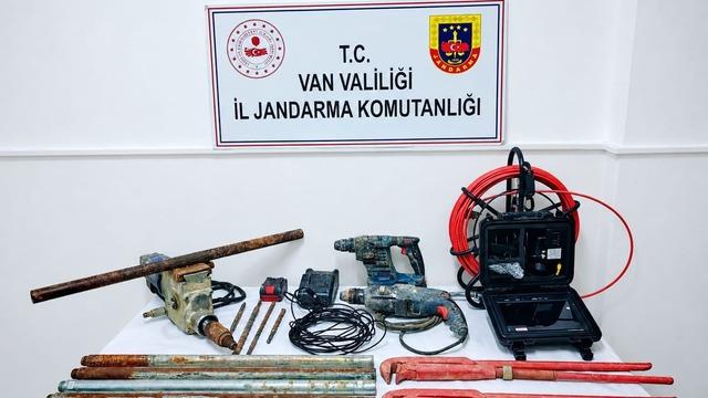 Van'da kaçak kazı yapanlar suçüstü yakalandı