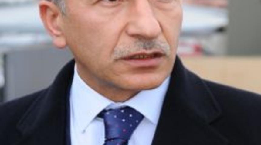 İhsan Barut&ccedil;u, C&uuml;ppeli Ahmet'i ziyaret etti