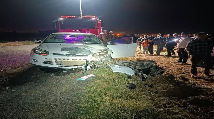 Mardin&rsquo;de otomobille &ccedil;arpışan motosiklette 1 &ouml;l&uuml; 1 yaralı