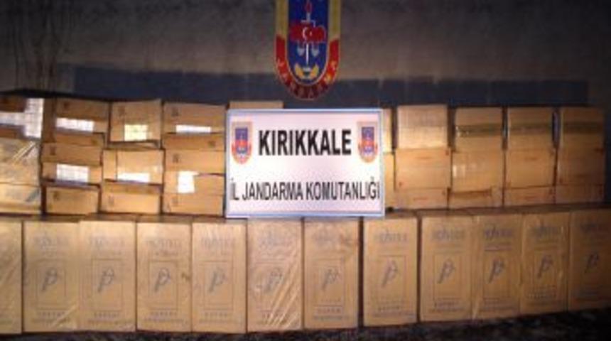 Eşyaların arasında ka&ccedil;ak sigara bulundu