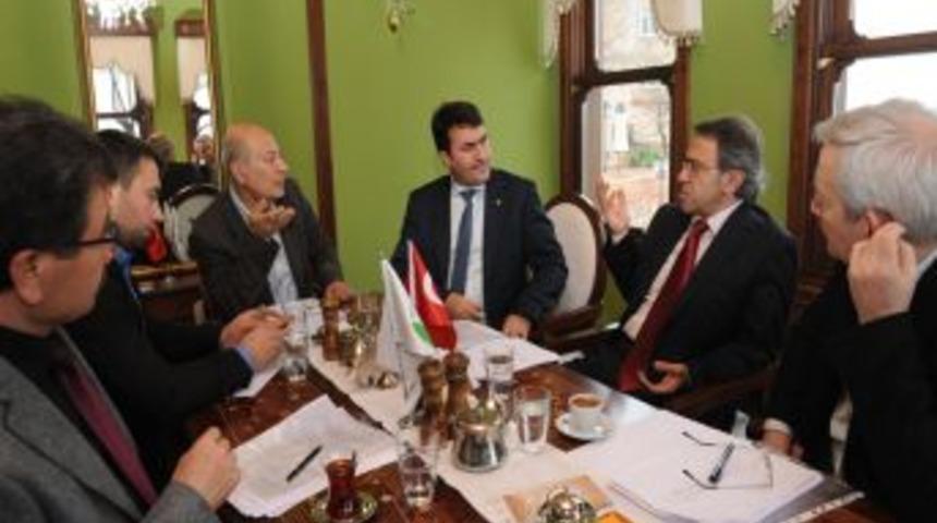 Mevlana Şiir Yarışması'da eserler değerlendirmeye alındı