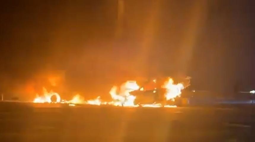 Sarıyer&rsquo;de trafik kazasının ardından 2 otomobil alev topuna d&ouml;nd&uuml;