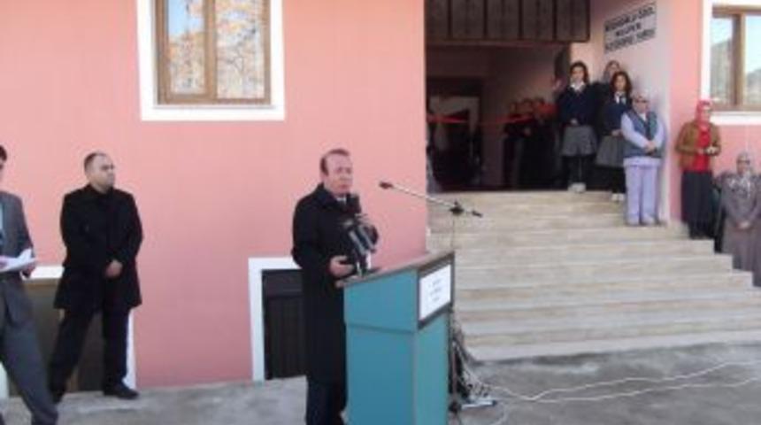 Ke&ccedil;iborlu Nil&uuml;fer Kız &Ouml;ğrenci Yurdu, t&ouml;renle hizmete a&ccedil;ıldı