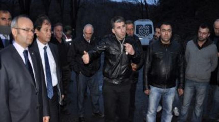 Maden iş&ccedil;ileri, Milletvekili Candan'ın arabuluculuğu ile eyleme son verdi