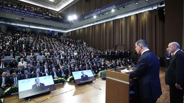 'Kimsesizlerin kimsesi' &ccedil;ıkışı &ccedil;ok konuşulmuştu! AK Parti'ye katılan Cemil Tugay'dan Erdoğan'a &ouml;vg&uuml; dolu s&ouml;zler