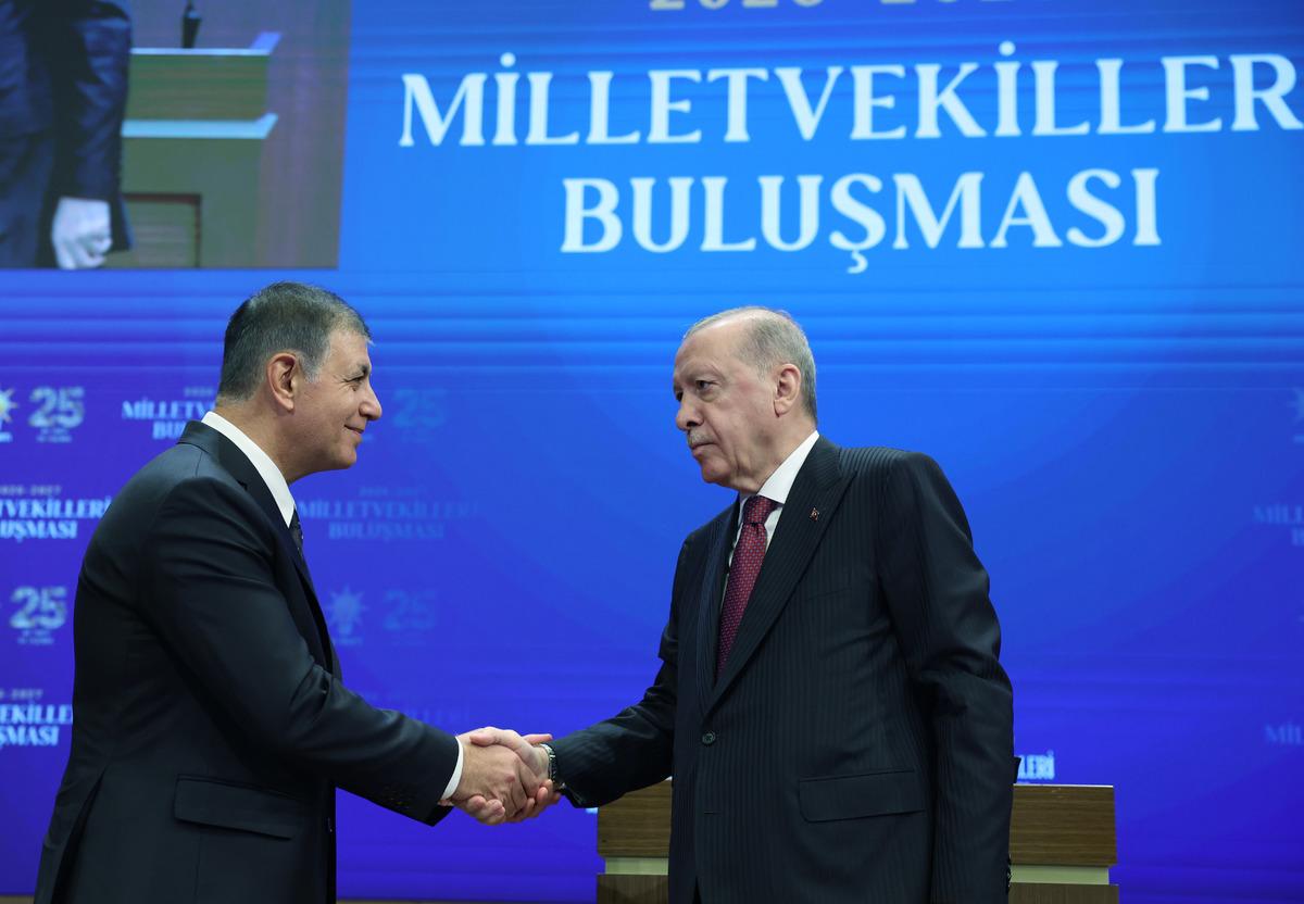  Kimsesizlerin kimsesi  &ccedil;ıkışı &ccedil;ok konuşulmuştu! AK Parti ye katılan Cemil Tugay dan Erdoğan a &ouml;vg&uuml; dolu s&ouml;zler 4