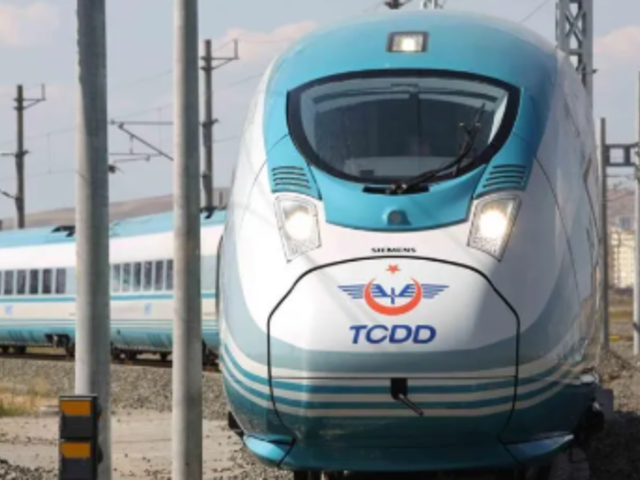 Tren biletlerinde yeni uygulama! A&ccedil;ık bilet s&uuml;resi yarıya indi
