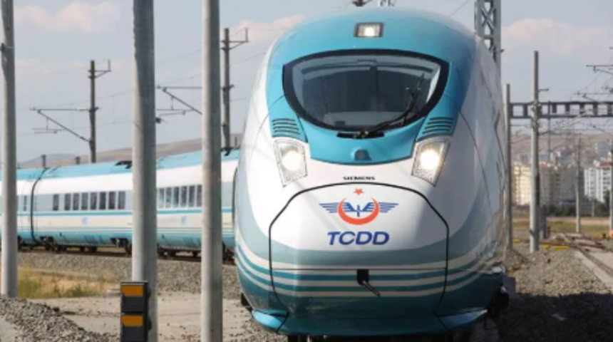 Tren biletlerinde yeni uygulama! A&ccedil;ık bilet s&uuml;resi yarıya indi