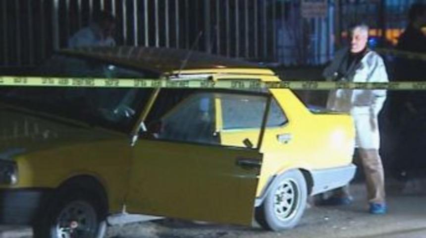 Taksici &ouml;zel aracında &ouml;l&uuml; bulundu