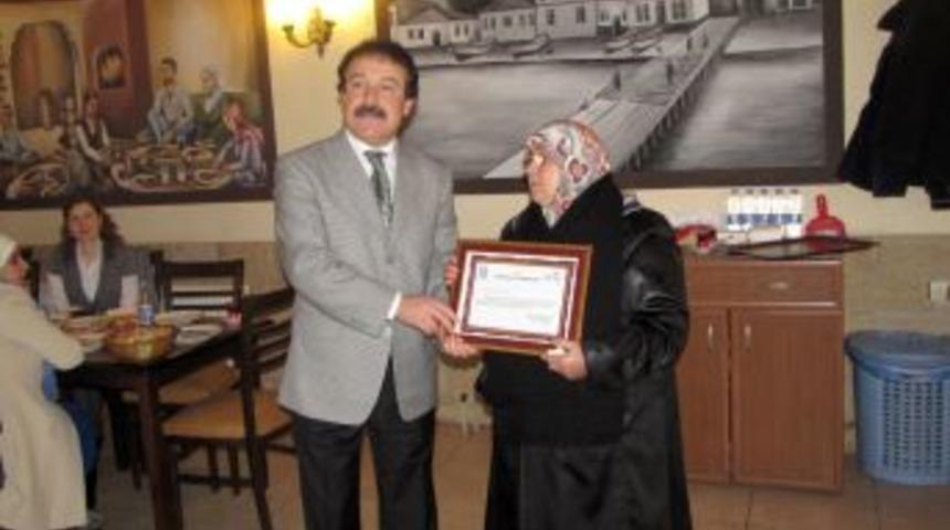 Başkan Arpacıoğlu: &Uuml;nyeli vatandaşlarımız veren el olsun