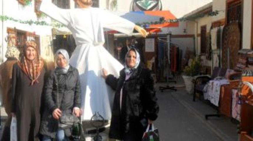 Pursaklar Belediyesi'nden lokal &uuml;yesi kadınlara Konya gezisi