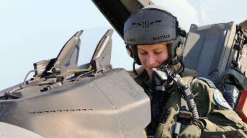 Hamilelik, pilotlukta tek ciddi u&ccedil;uş engeli