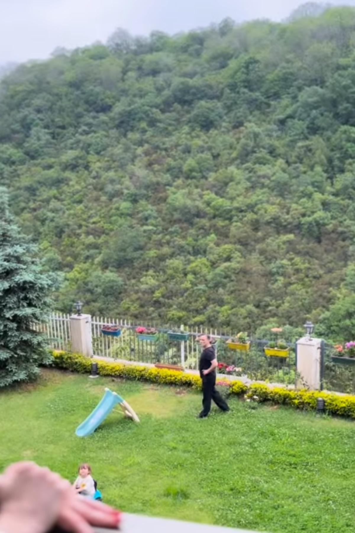 Ömür Usta nın Nevra sı Gonca Vuslateri Cihangir i terk etti! Orman içinde sakin bir hayat... 3