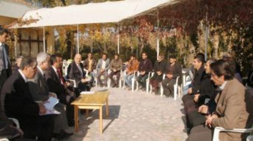 Denizli&rsquo;de kalifiye depremzedelere iş bakılacak