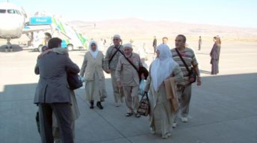 Nevşehirli hacılar kutsal topraklardan d&ouml;nd&uuml;