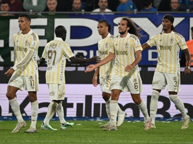 Fenerbah&ccedil;eli isme olay eleştiri! &ldquo;Bug&uuml;n yine &ccedil;ok k&ouml;t&uuml;yd&uuml;&rdquo;