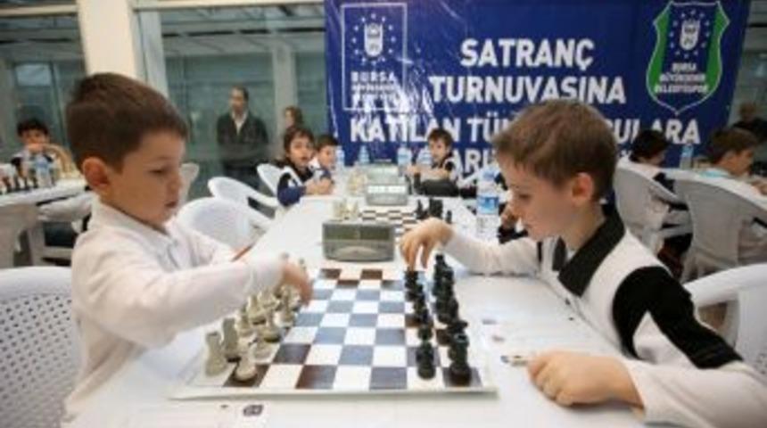 Satran&ccedil; turnuvası başladı