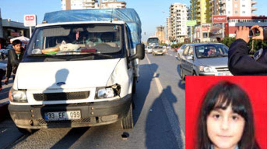 Kamyonetin &ccedil;arptığı &ouml;ğrenci &ouml;ld&uuml;
