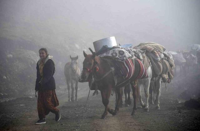 Soğuk etkisini gösterdi, Şırnak’ta göçerler yayladan ayrılmaya başladı 1