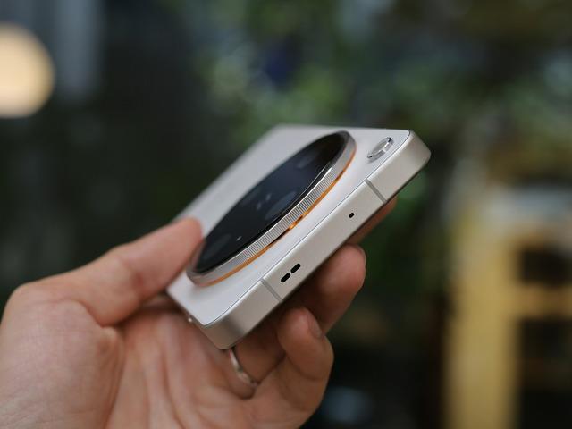 Yeni model telefon geliyor! İşte dikkat &ccedil;eken &ouml;zellikleri