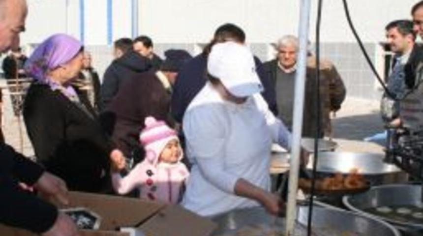 Depremde &ouml;len &ouml;ğretmenler i&ccedil;in Mevlit okutuldu