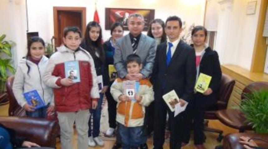 Yetim-&Ouml;ks&uuml;z &Ccedil;ocuklar Derneği kimsesiz &ccedil;ocukları okulla buluşturuyor