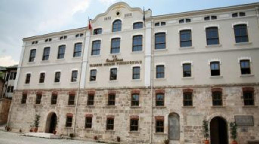 Faruk Sara&ccedil; Y&uuml;ksekokulu, İpekb&ouml;cek&ccedil;iliği Enstit&uuml;s&uuml; malzemelerini iade edecek