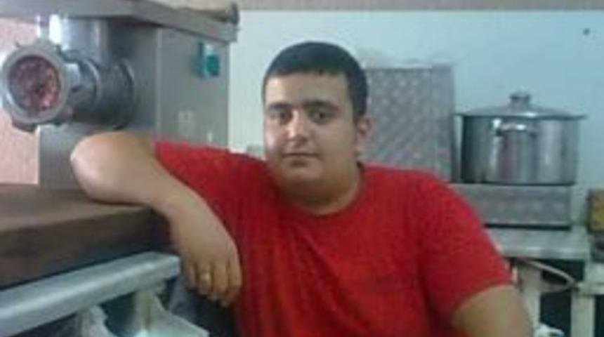 Aynı ağa&ccedil;ta asılı bulunan 2 arkadaşın cenazesi toprağa verildi