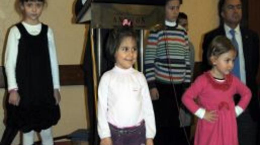 AKED, &Ouml;ğretmenler G&uuml;n&uuml; yemeğinde &ouml;ğretmenleri bir araya getirdi