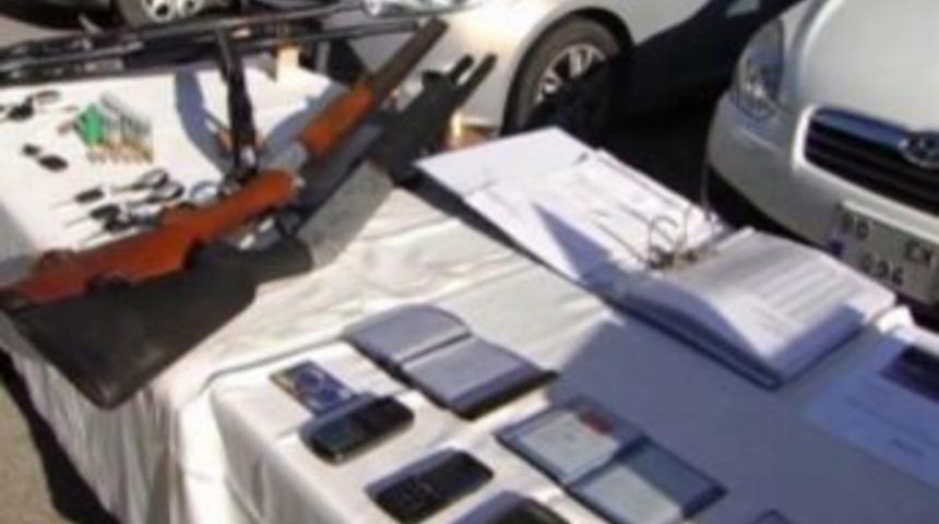 Polis, internet &uuml;zerinden otomobil dolandırıcılığı yapan &ccedil;eteyi &ccedil;&ouml;kertti