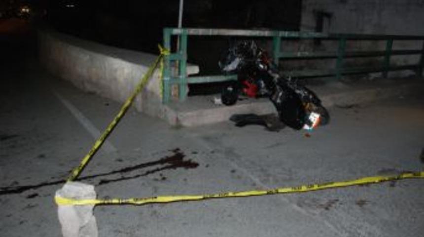 Yeni motosikletiyle ge&ccedil;irdiği kazada &ouml;ld&uuml;