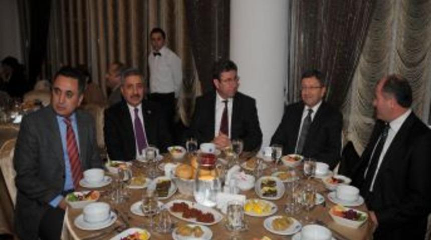 Başkan Tiryaki, eğitimcilerin sorunlarını dinledi