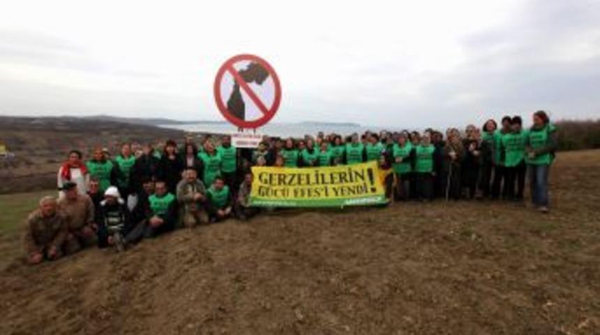 Greenpeace, Gerze'de insan pankartı oluşturarak k&ouml;m&uuml;re 'hayır' dedi