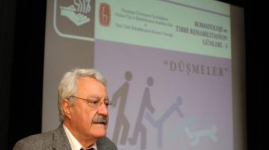 D&uuml;şmenin yol a&ccedil;acağı sorunlar sempozyumda ele alındı