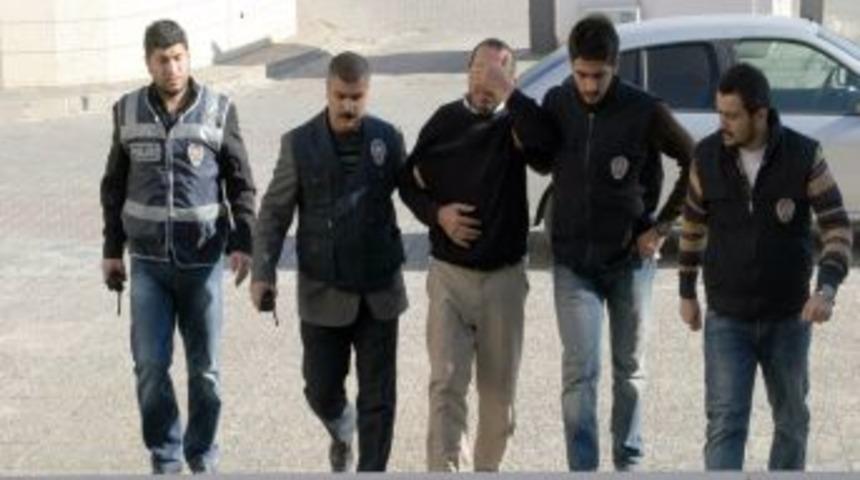 Cinsel istismar iddiasıyla aranan m&uuml;d&uuml;r yardımcısı yakalandı