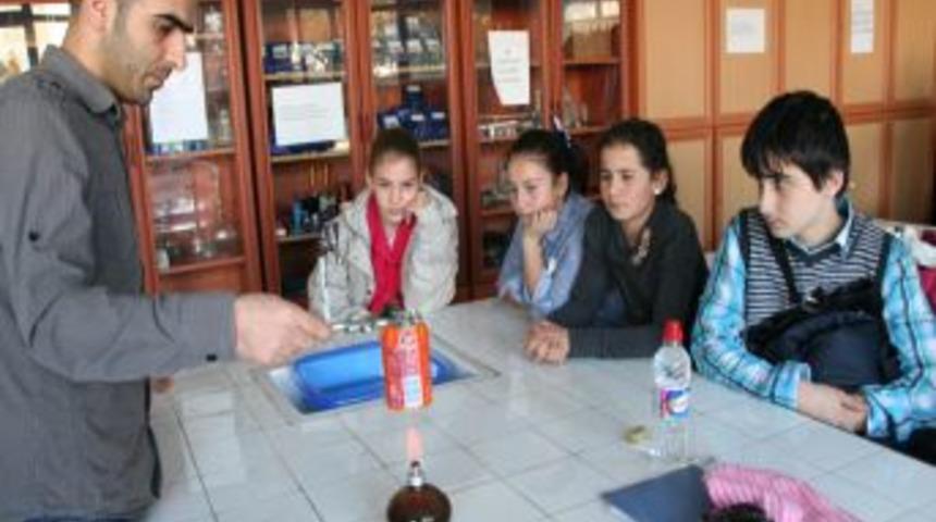 K&uuml;&ccedil;&uuml;k bilim adamları keşifte