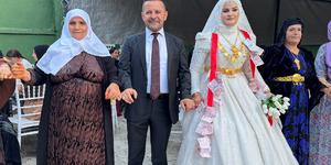 Bunun adı kısıtlamaymış... Bu düğünde maksimum '11 Cumhuriyet altını' takabilirsiniz!