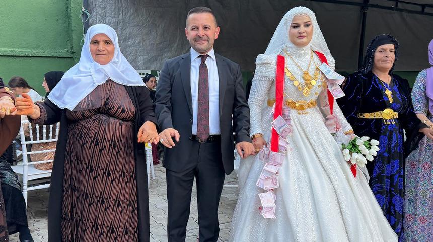 Bunun adı kısıtlamaymış... Bu d&uuml;ğ&uuml;nde maksimum '11 Cumhuriyet altını' takabilirsiniz!